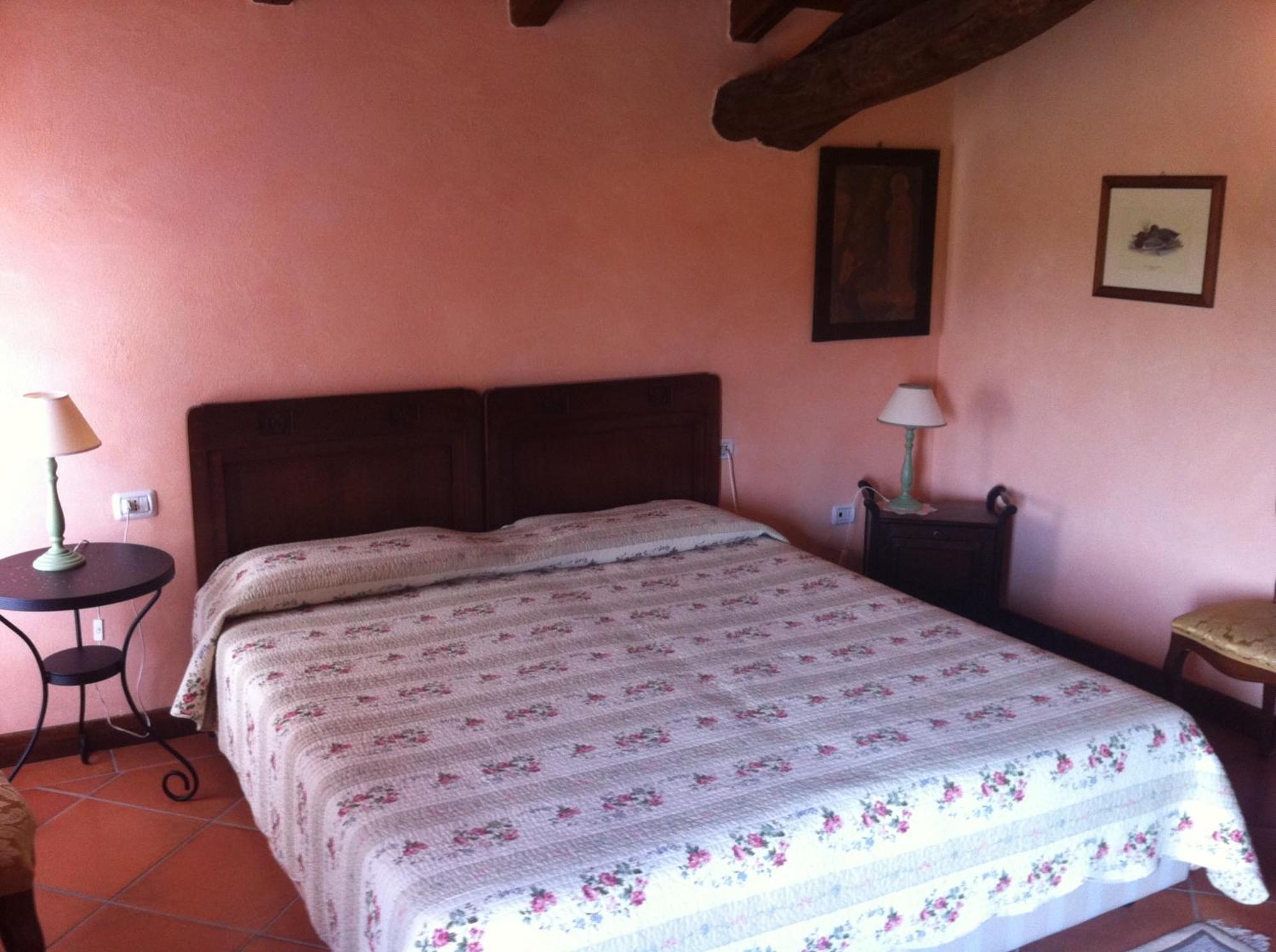 פייבה די צ'נטו Agriturismo La Cascinetta מראה חיצוני תמונה