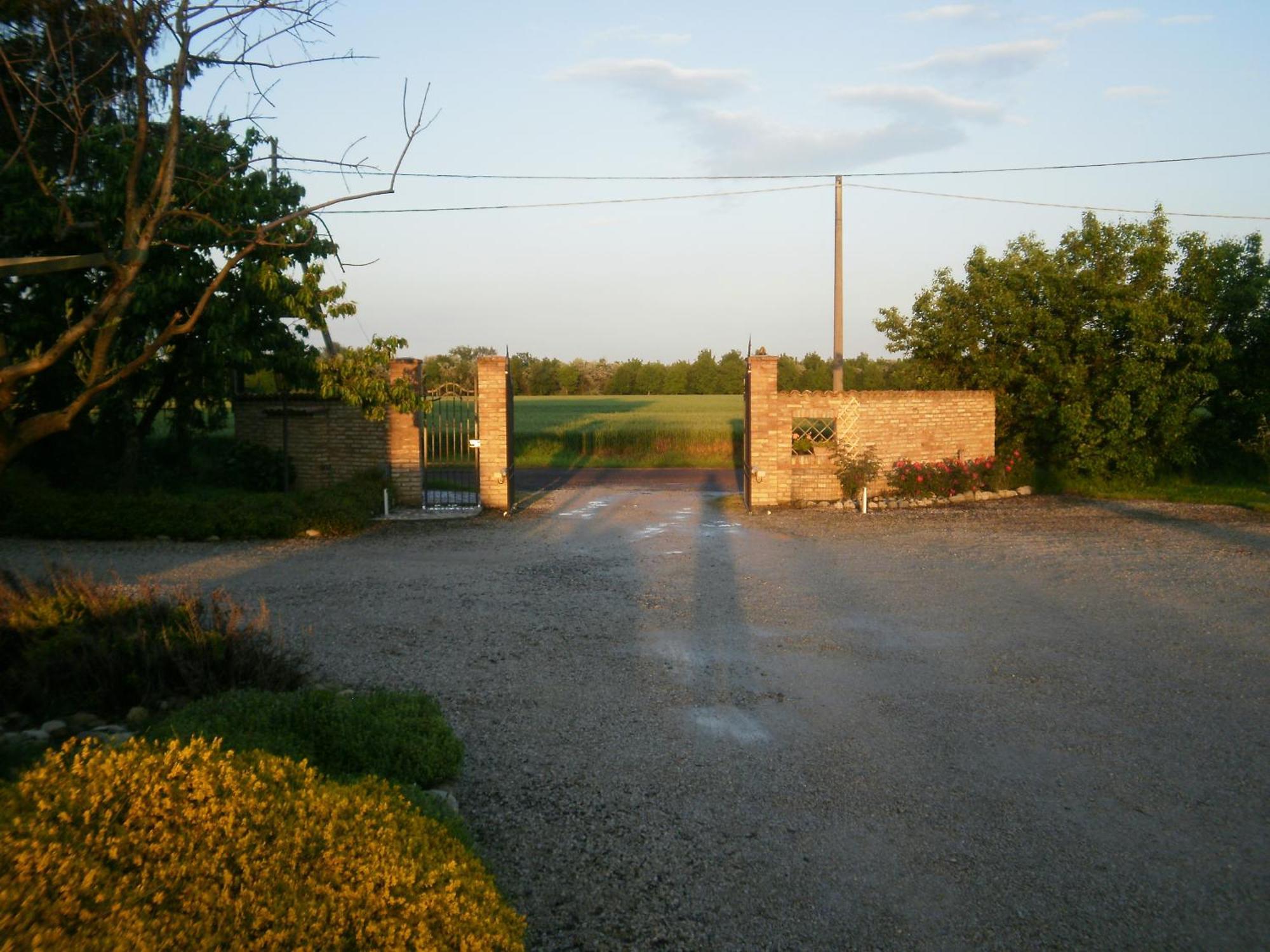 פייבה די צ'נטו Agriturismo La Cascinetta מראה חיצוני תמונה