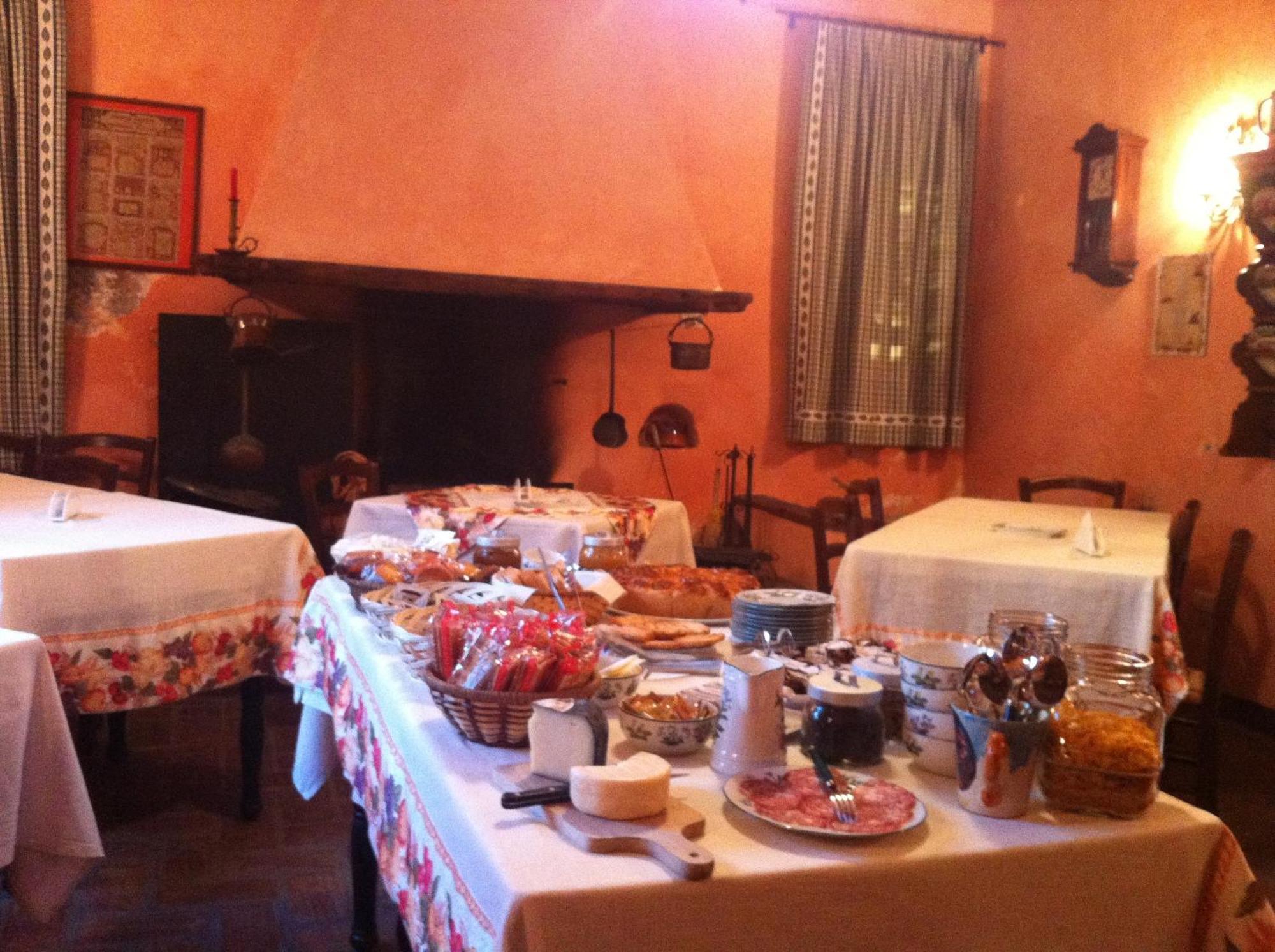 פייבה די צ'נטו Agriturismo La Cascinetta מראה חיצוני תמונה