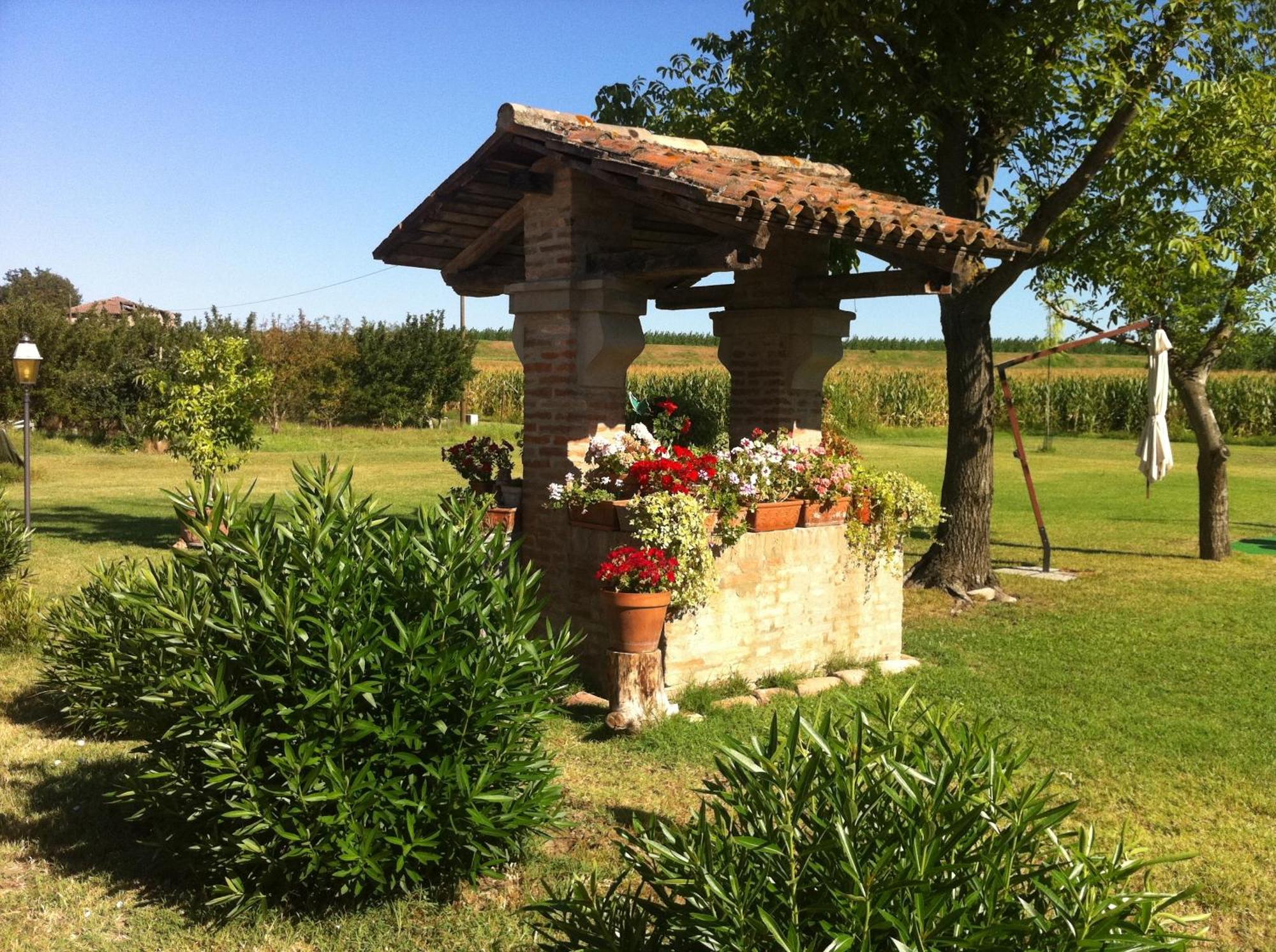 פייבה די צ'נטו Agriturismo La Cascinetta מראה חיצוני תמונה