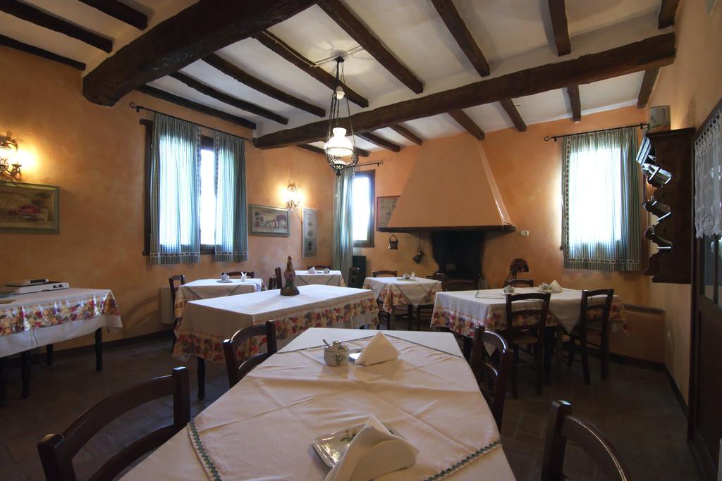 פייבה די צ'נטו Agriturismo La Cascinetta מראה חיצוני תמונה