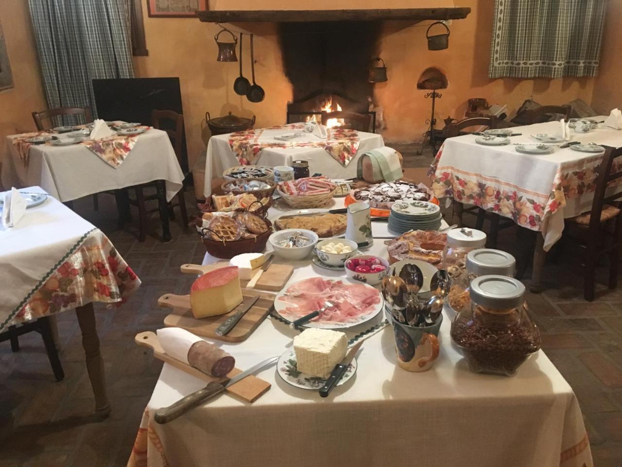 פייבה די צ'נטו Agriturismo La Cascinetta מראה חיצוני תמונה