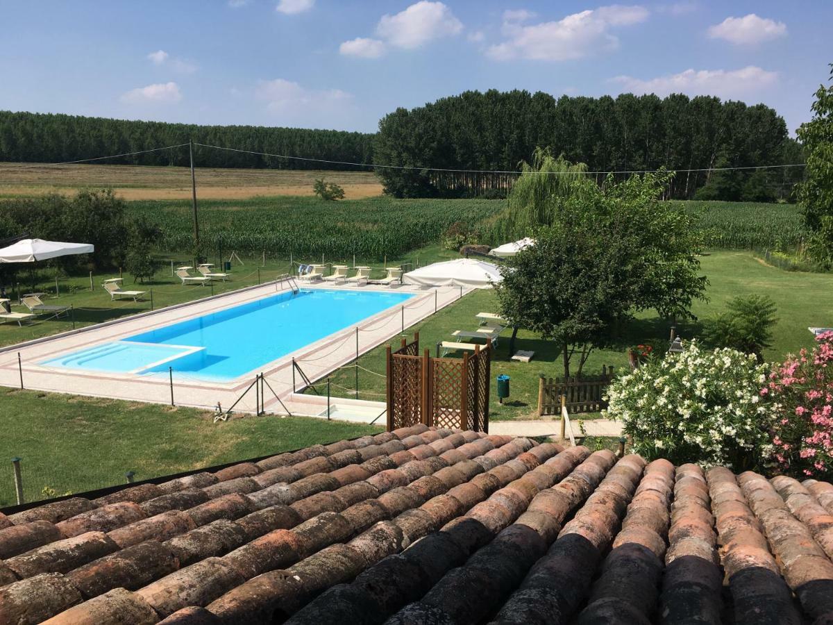 פייבה די צ'נטו Agriturismo La Cascinetta מראה חיצוני תמונה