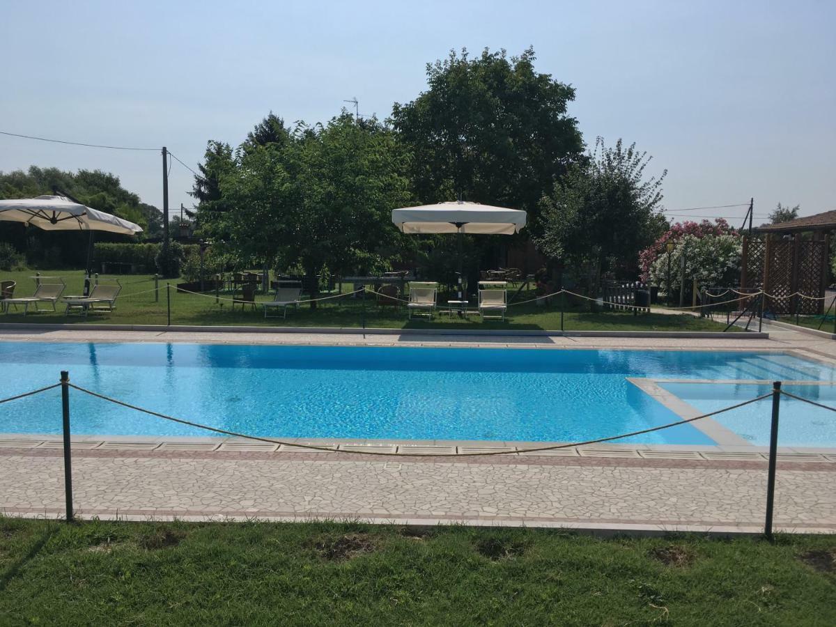 פייבה די צ'נטו Agriturismo La Cascinetta מראה חיצוני תמונה