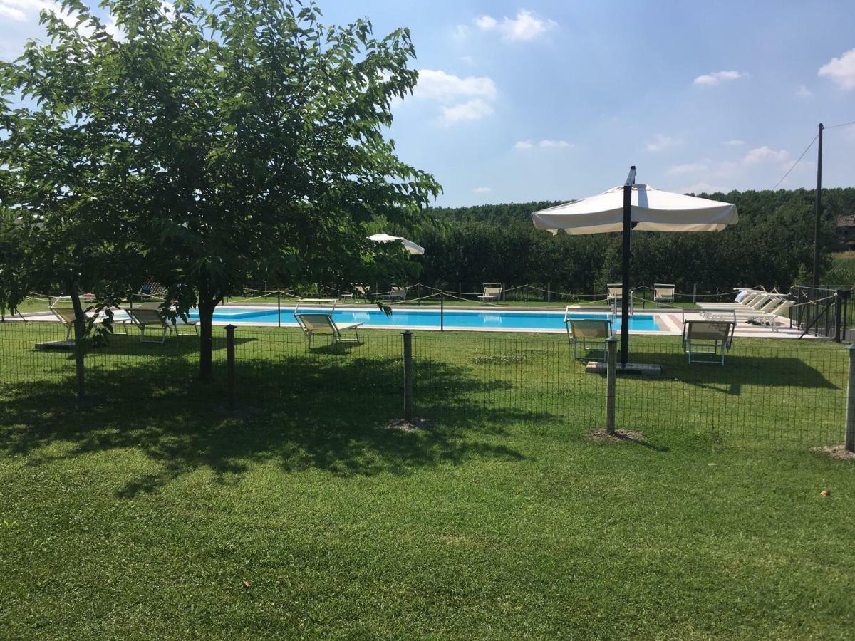 פייבה די צ'נטו Agriturismo La Cascinetta מראה חיצוני תמונה